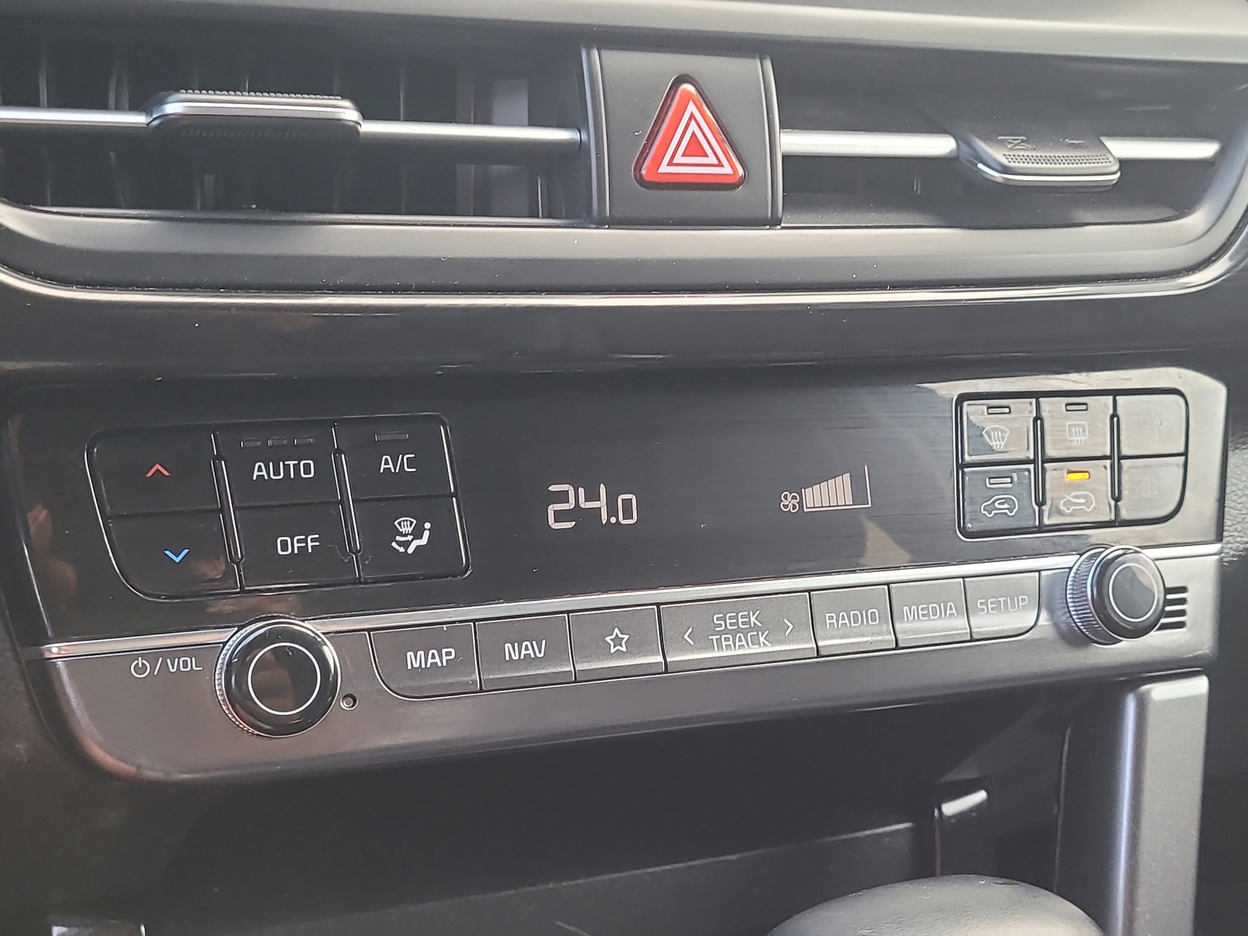 Used 2025 Kia Seltos S FWD image 25