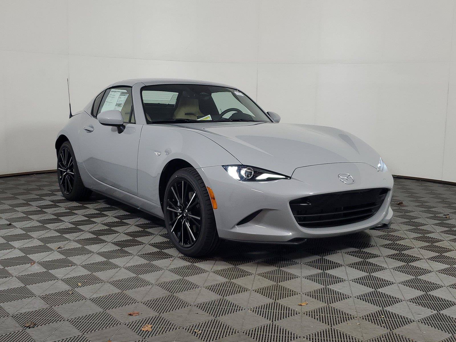 New 2026 MAZDA MX-5 Miata RF Grand Touring RWD image 3