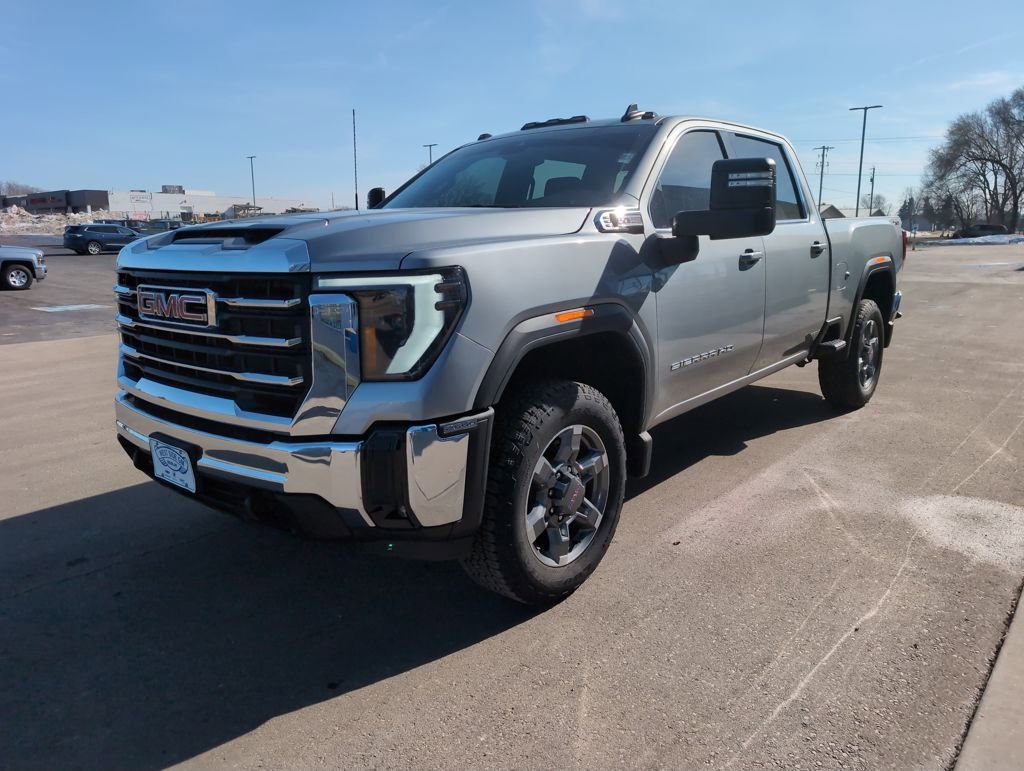 Used 2025 GMC Sierra 2500 SLE w/ SLE Value Package; image 4
