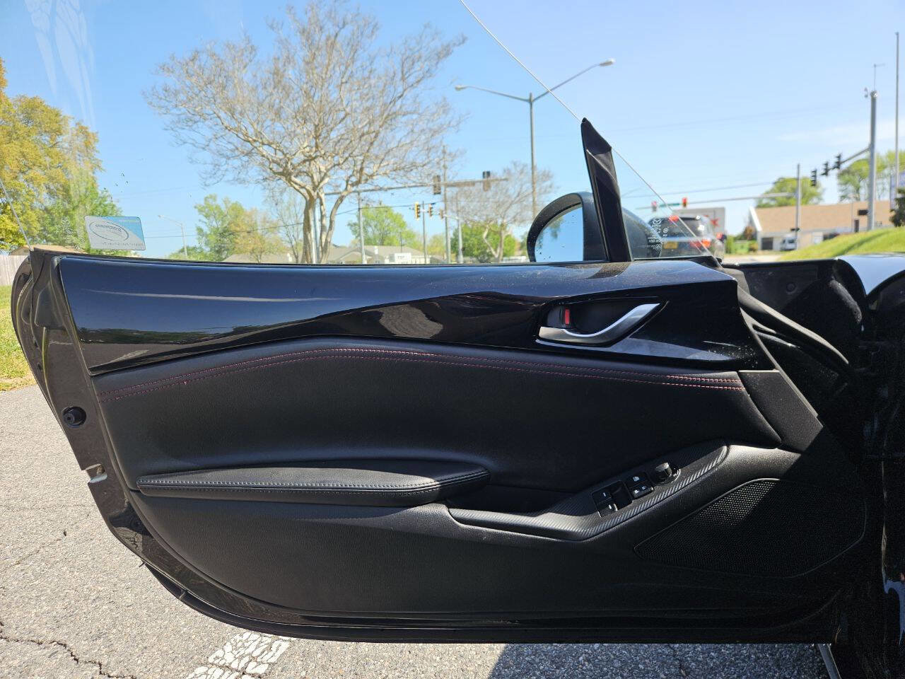 Used 2016 MAZDA MX-5 Miata Club image 12