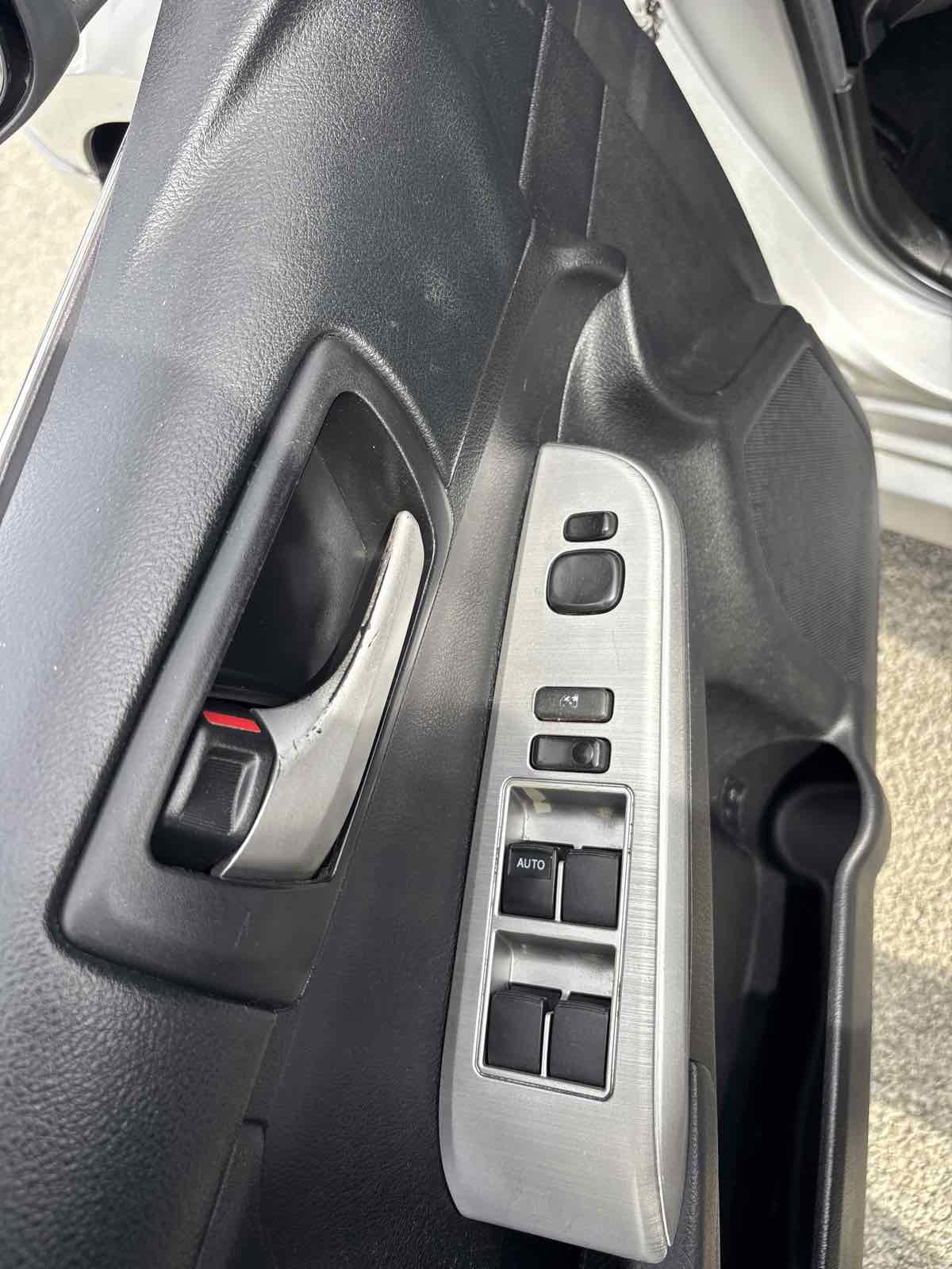 Used 2012 Toyota Camry SE image 7