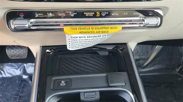 Certified 2025 Mercedes-Benz GLA 250 image 9