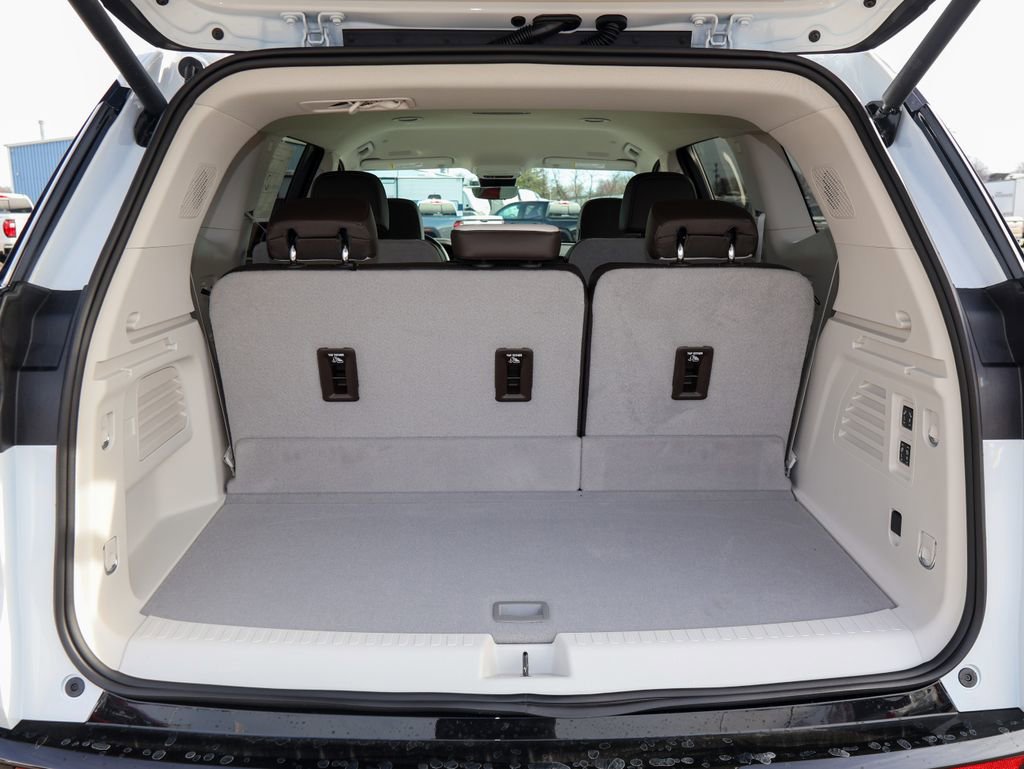 New 2026 GMC Acadia Denali w/ Super Cruise Package image 5