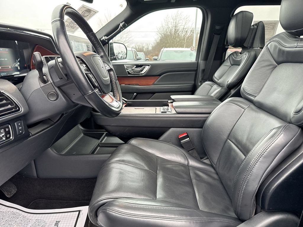 Used 2024 Lincoln Navigator Reserve AWD/4WD image 20