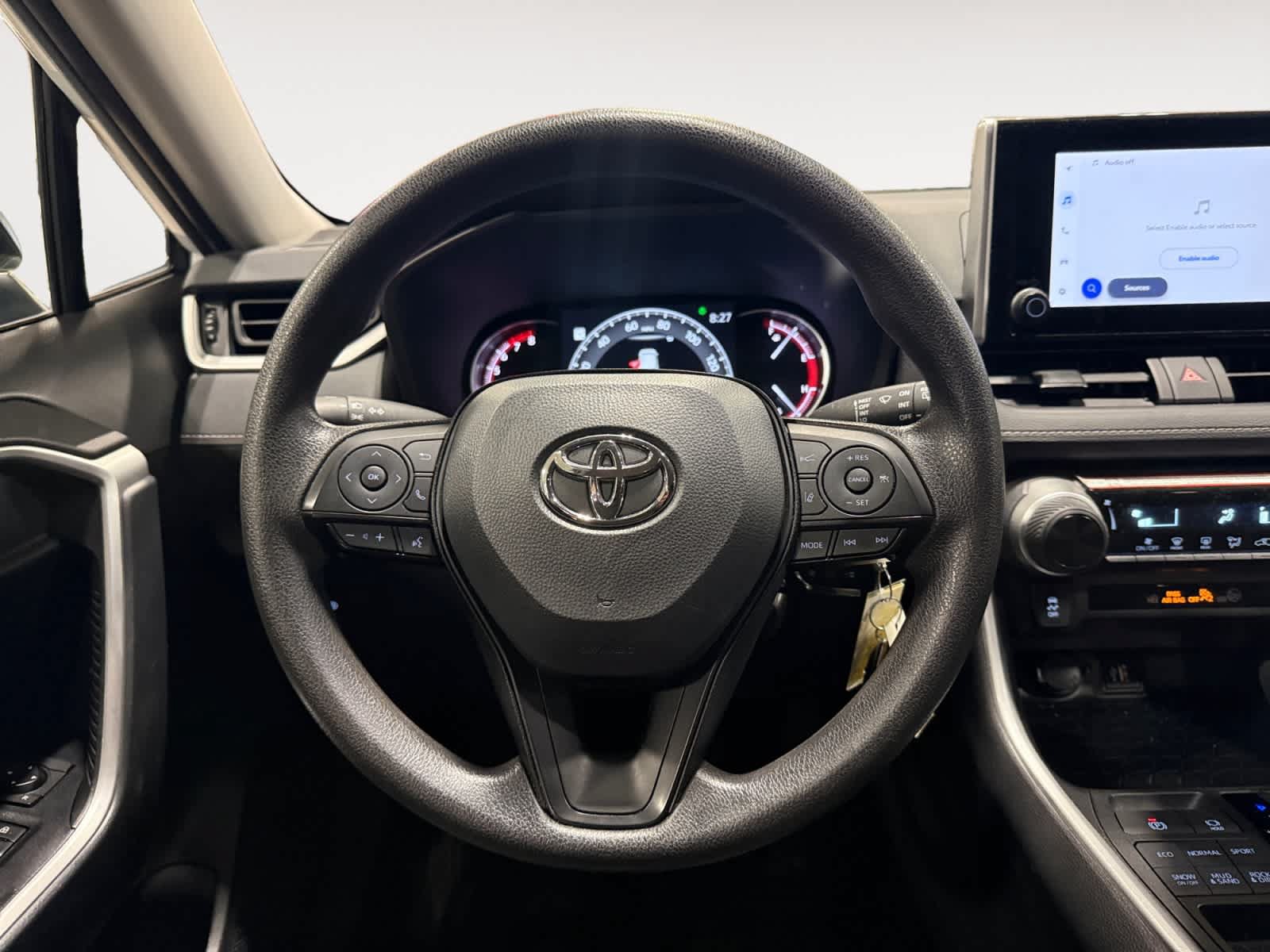 Used 2025 Toyota RAV4 LE AWD/4WD image 13