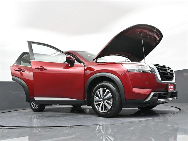Used 2023 Nissan Pathfinder SL image 49