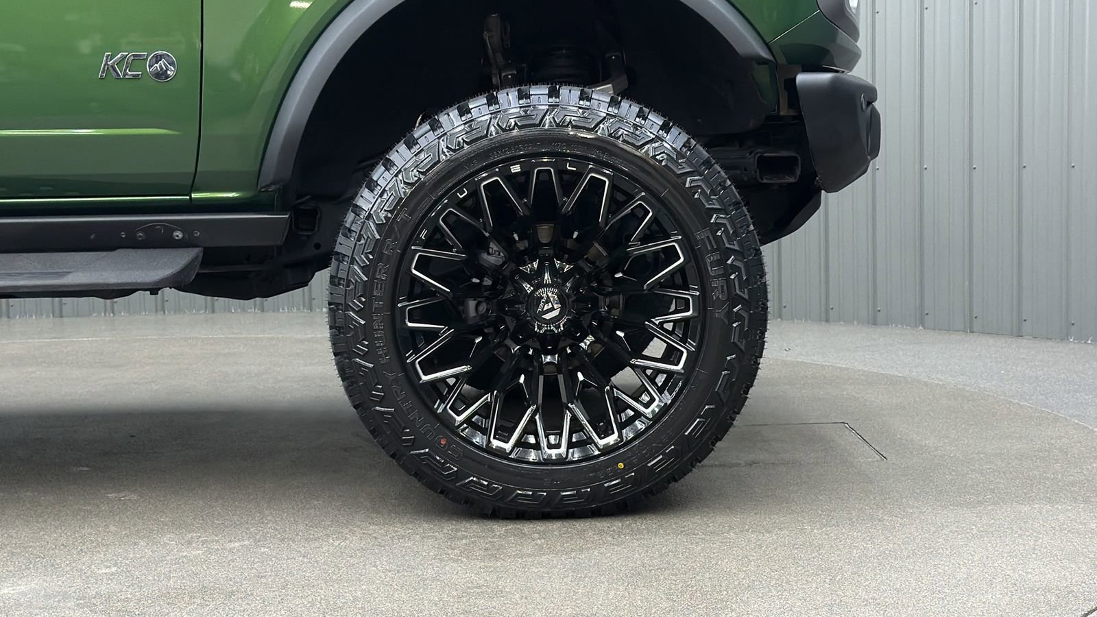 Used 2025 Ford Bronco Badlands image 10