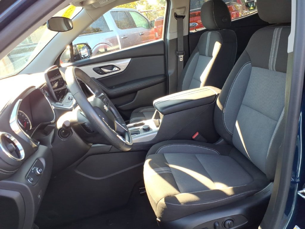 Used 2023 Chevrolet Blazer LT w/ Midnight/Sport Edition FWD image 17
