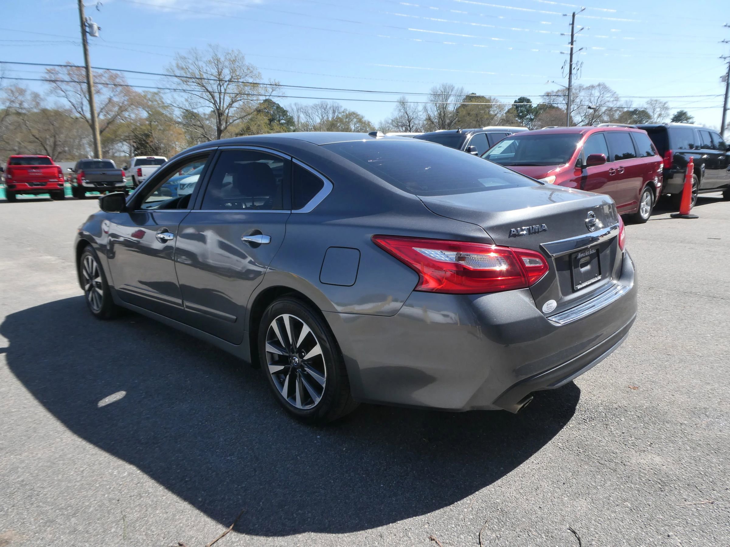 Used 2016 Nissan Altima 2.5 SL FWD image 8