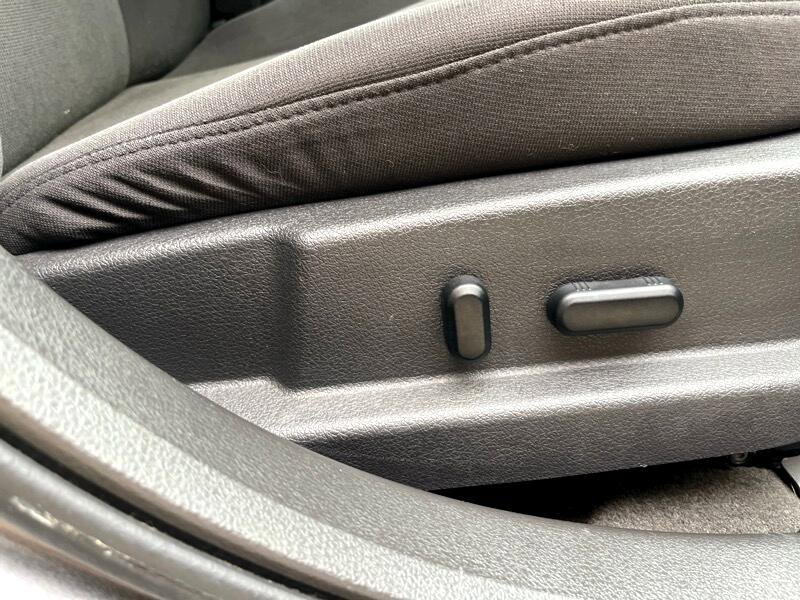 Used 2011 Ford Fusion Hybrid image 40