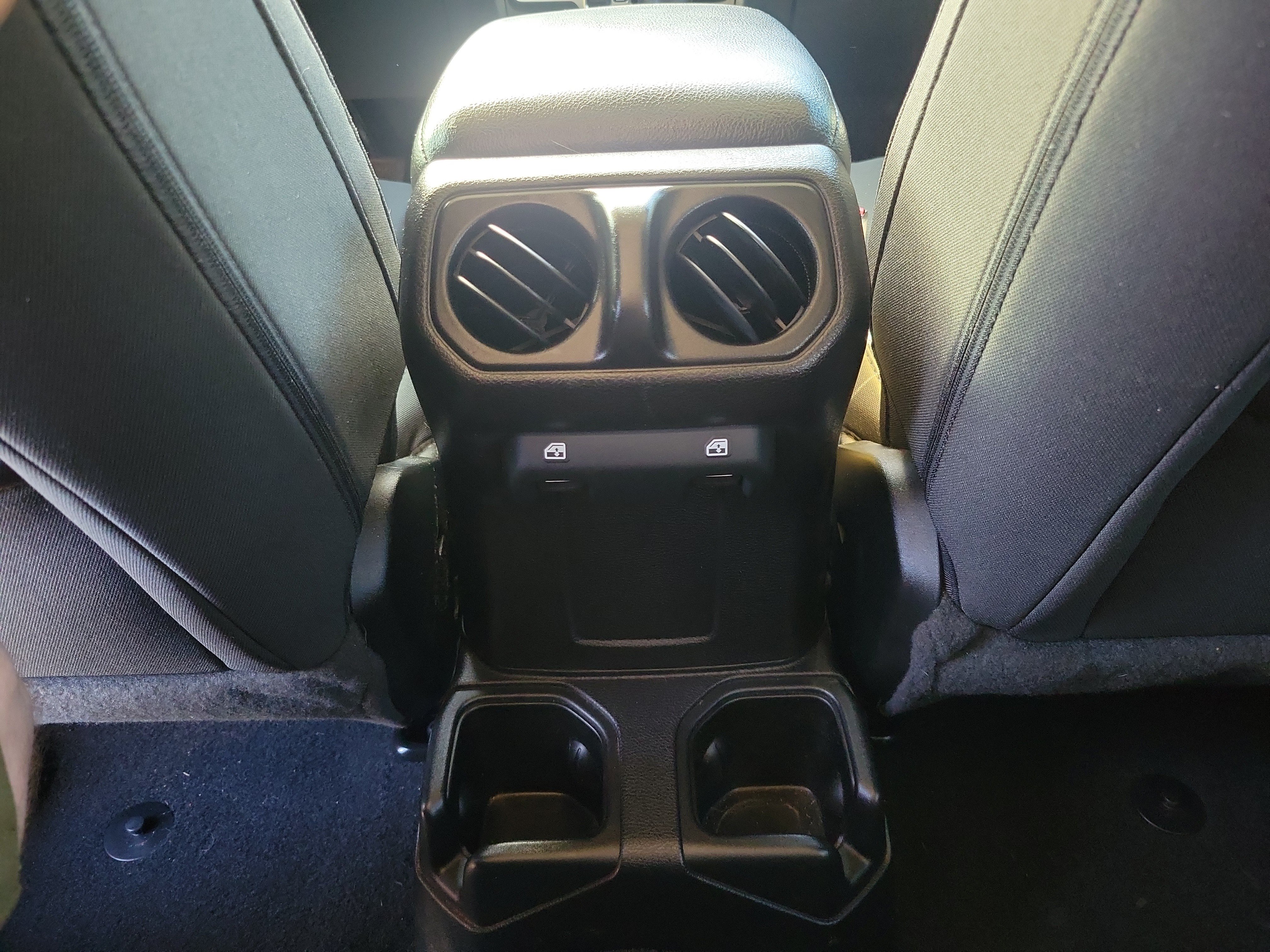 Used 2021 Jeep Wrangler Unlimited Sport AWD/4WD image 9