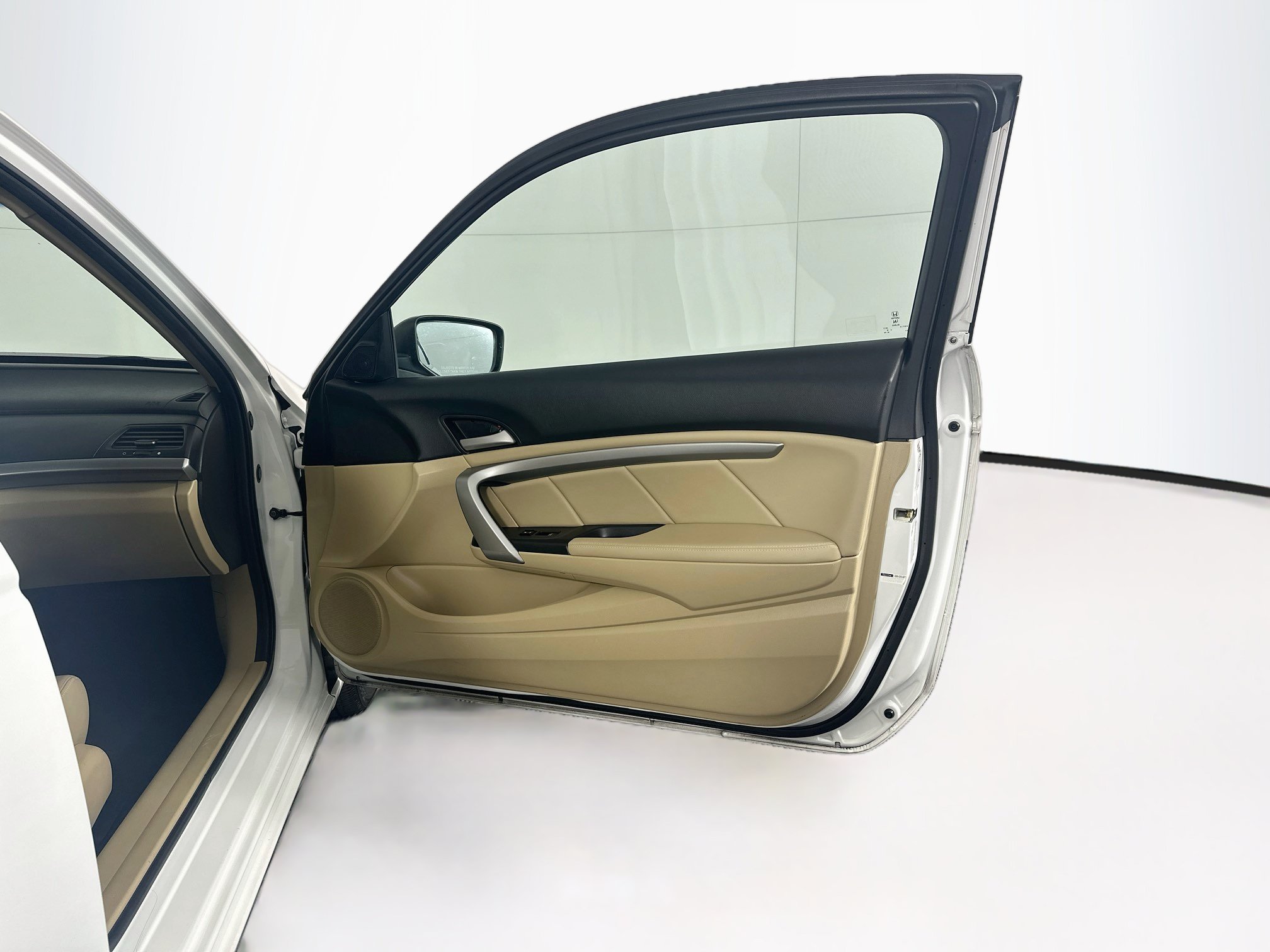 Used 2011 Honda Accord EX-L image 30