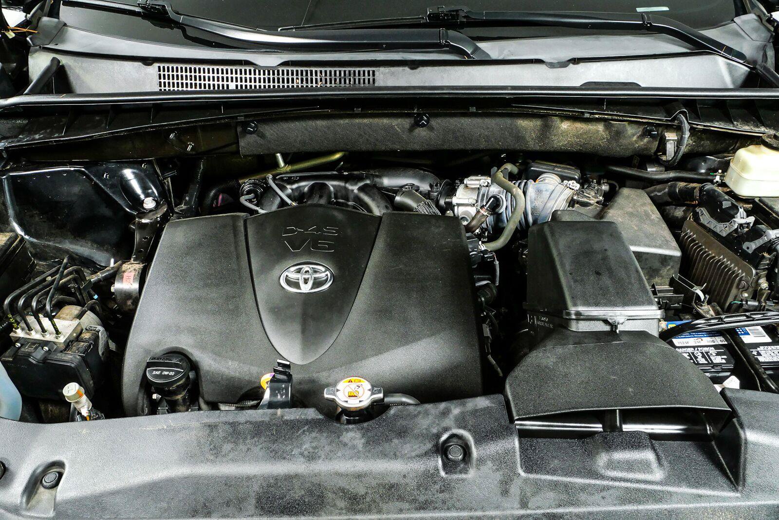 Used 2018 Toyota Highlander XLE FWD image 37
