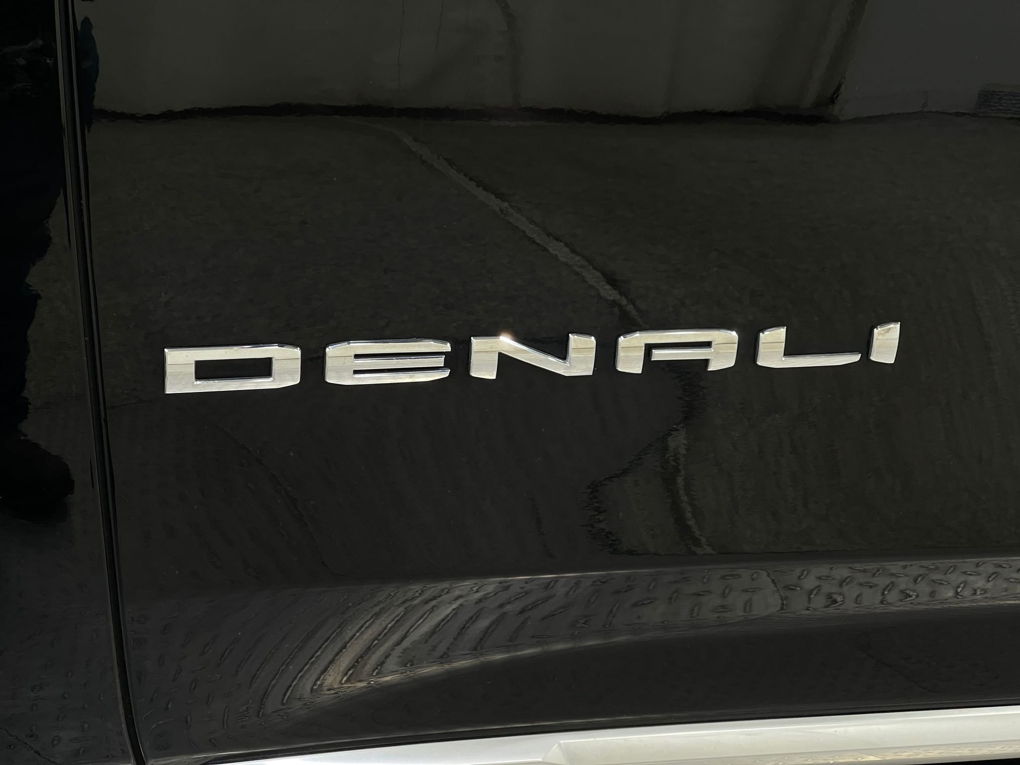 Used 2021 GMC Yukon Denali w/ Advanced Technology Package AWD/4WD image 41