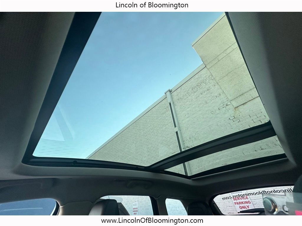 New 2025 Lincoln Corsair AWD w/ Equipment Group 101A image 22