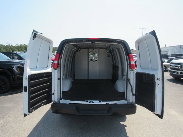 Certified 2025 Chevrolet Express 2500 w/ Driver Convenience Package RWD image 15