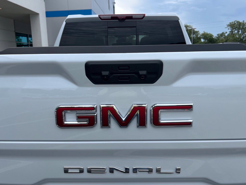 New 2026 GMC Sierra 1500 Denali w/ Denali Reserve Package AWD/4WD image 8