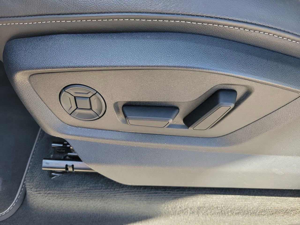 Used 2025 Audi Q7 3.0T Premium Plus image 17