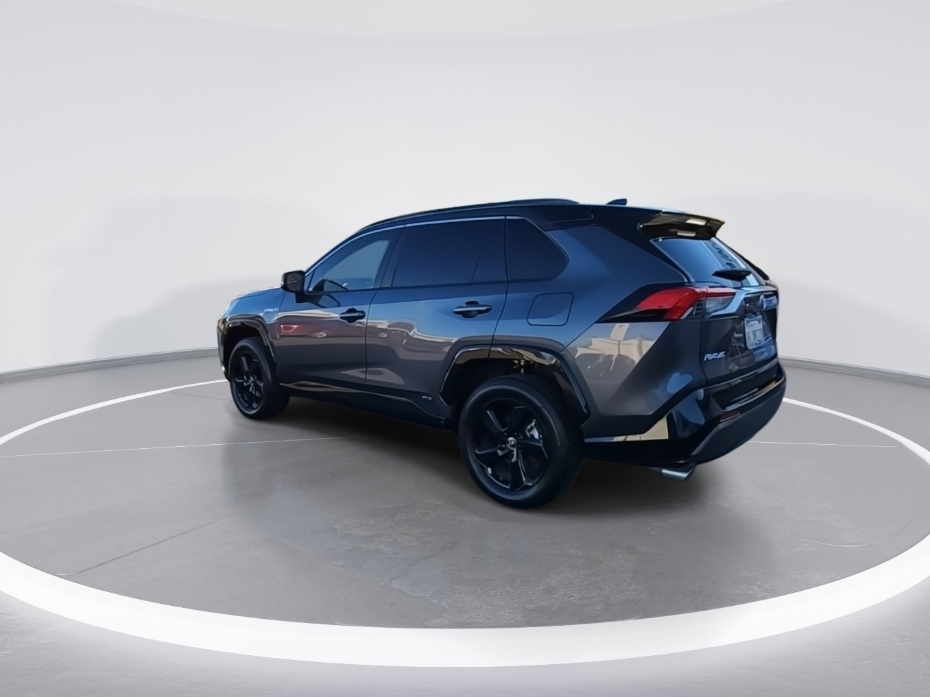 Used 2019 Toyota RAV4 XSE image 6