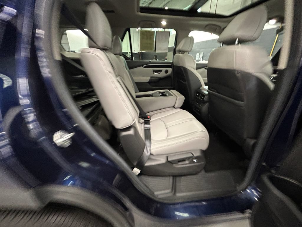 Certified 2023 Honda Pilot Touring image 24