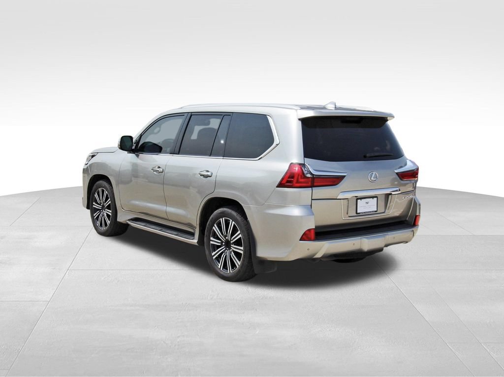 Used 2020 Lexus LX 570 4WD w/ Luxury Package image 3