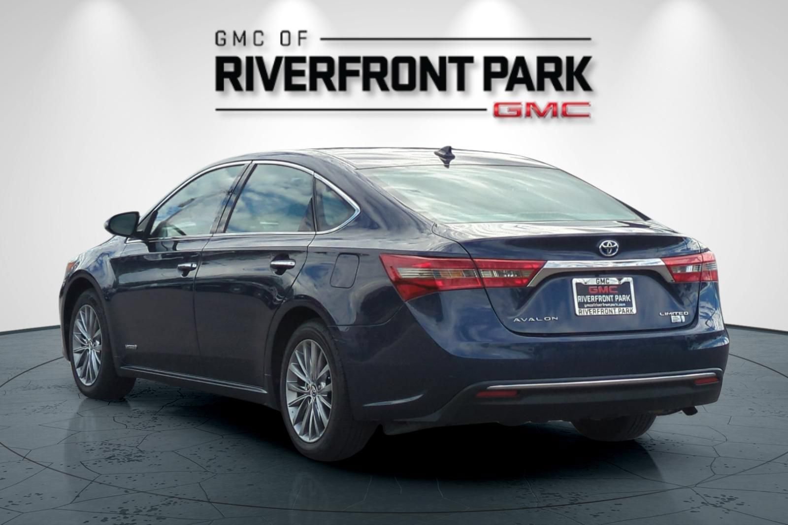 Used 2016 Toyota Avalon XLE Plus FWD image 6