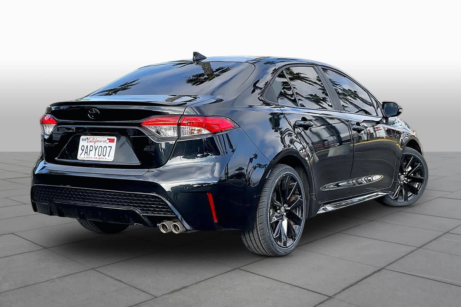 Used 2022 Toyota Corolla SE FWD image 12