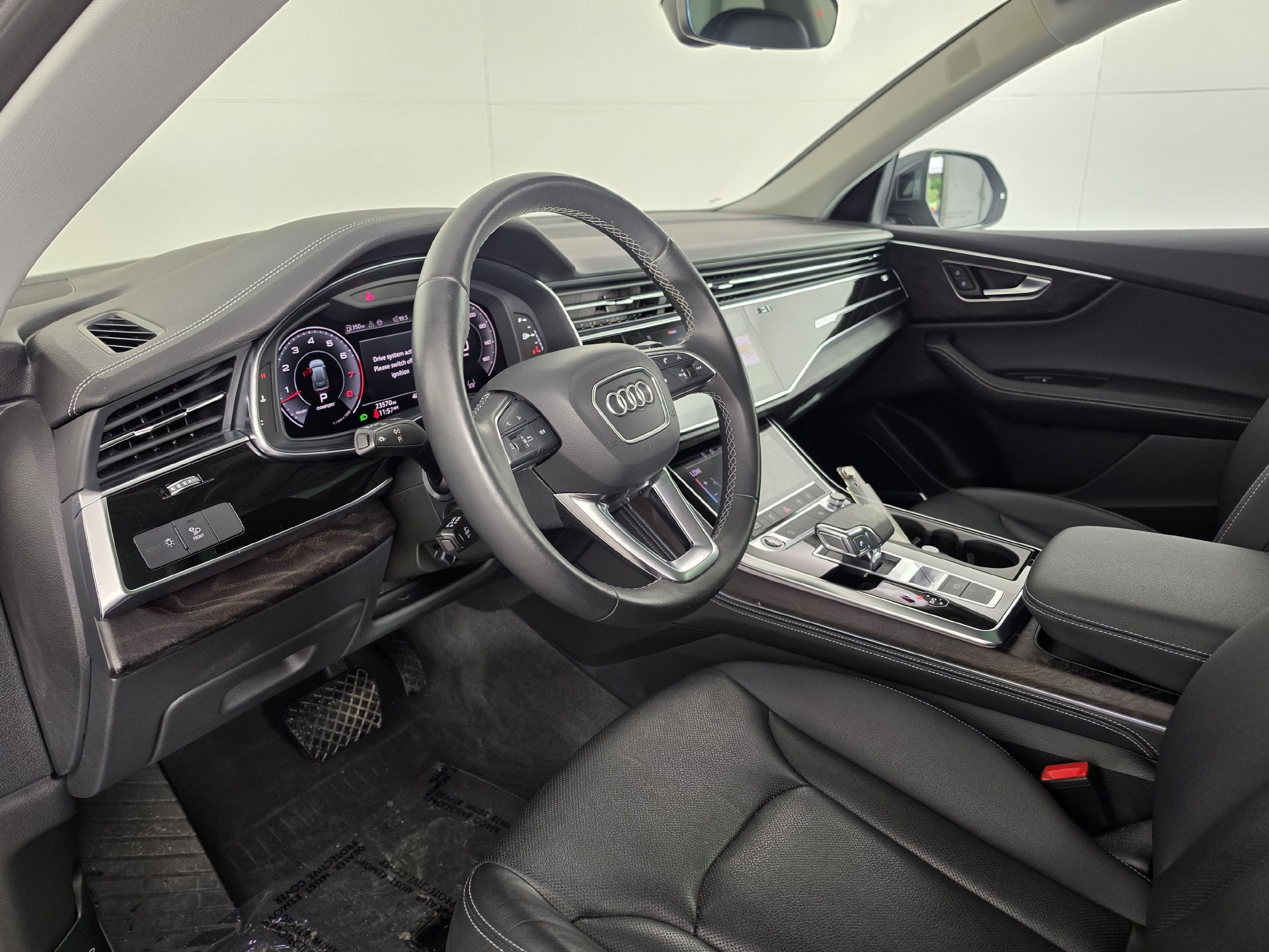 Certified 2023 Audi Q8 Premium Plus w/ Premium Plus Package AWD/4WD image 2