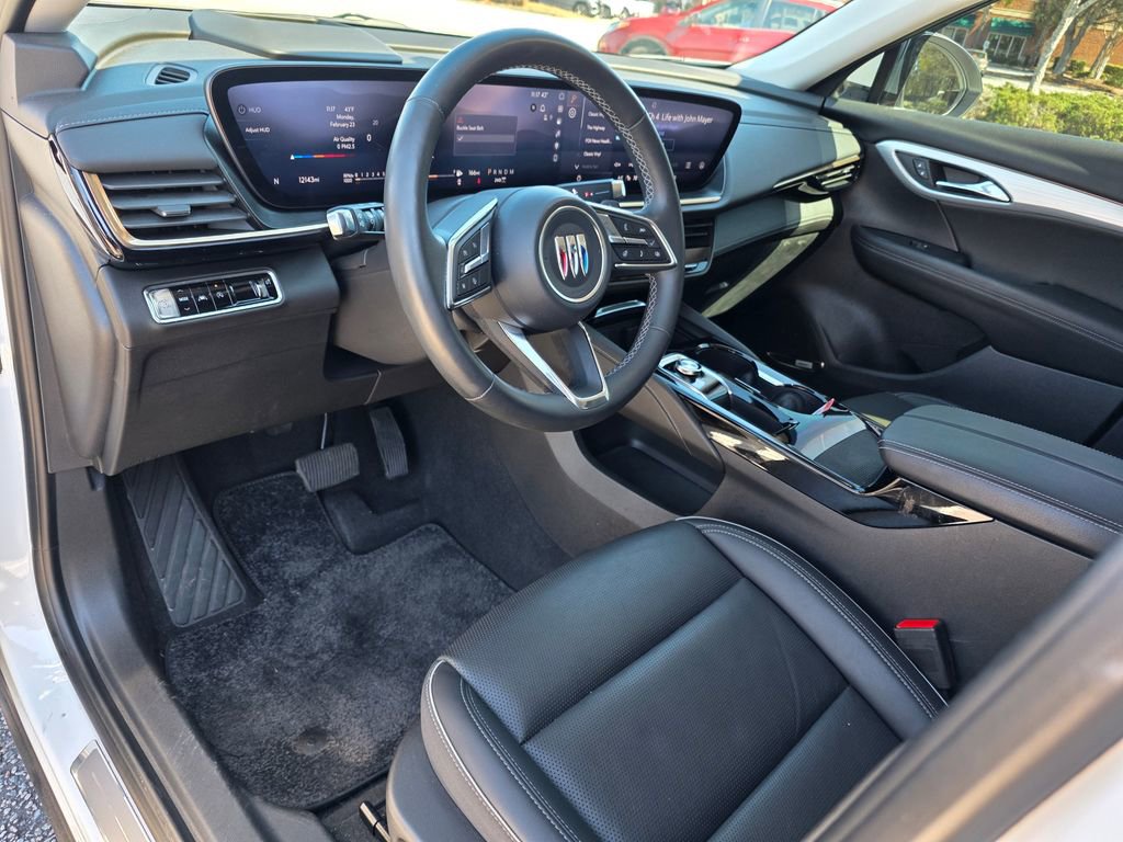 Used 2024 Buick Envision Avenir image 11