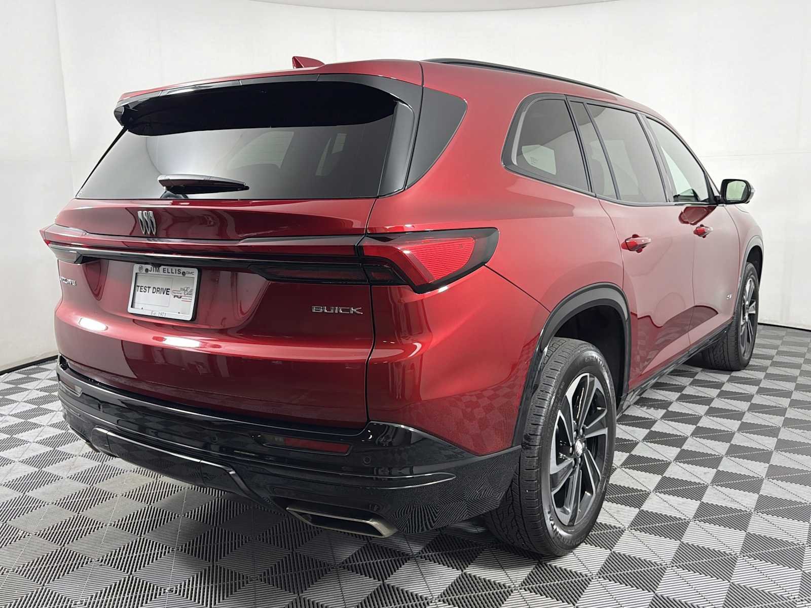Used 2025 Buick Enclave Sport Touring w/ Power Package FWD image 6