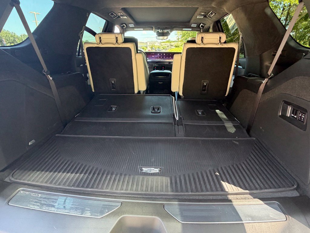New 2026 Cadillac Escalade Platinum Sport w/ LPO, ONYX Package AWD/4WD image 45