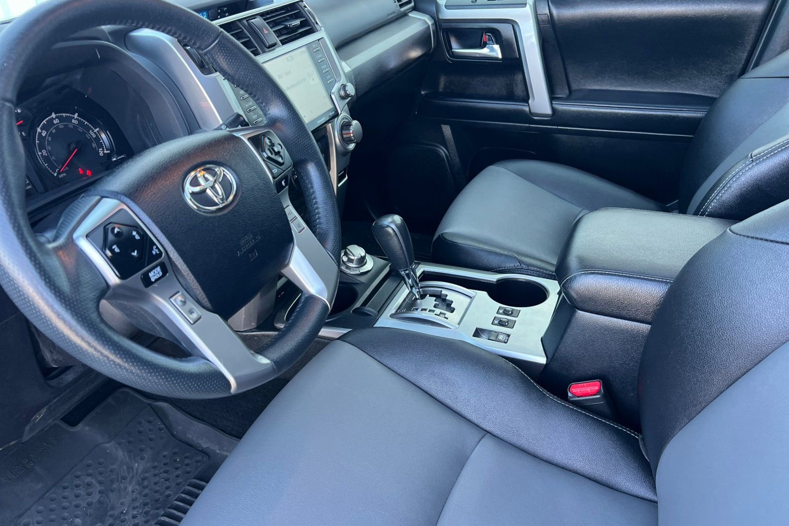 Used 2021 Toyota 4Runner SR5 Premium w/ Moonroof Package AWD/4WD image 10