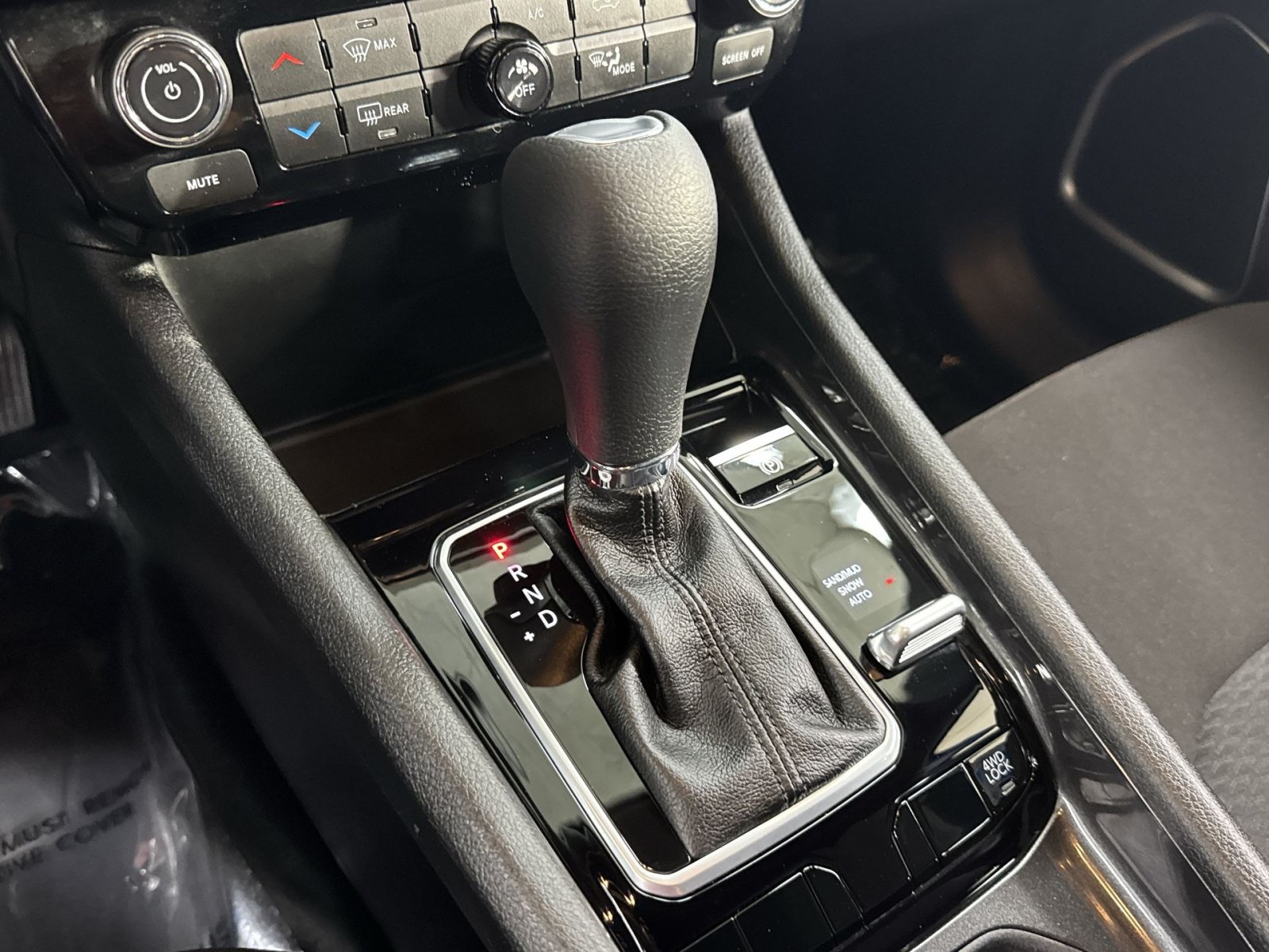 Used 2024 Jeep Compass Sport AWD/4WD image 34