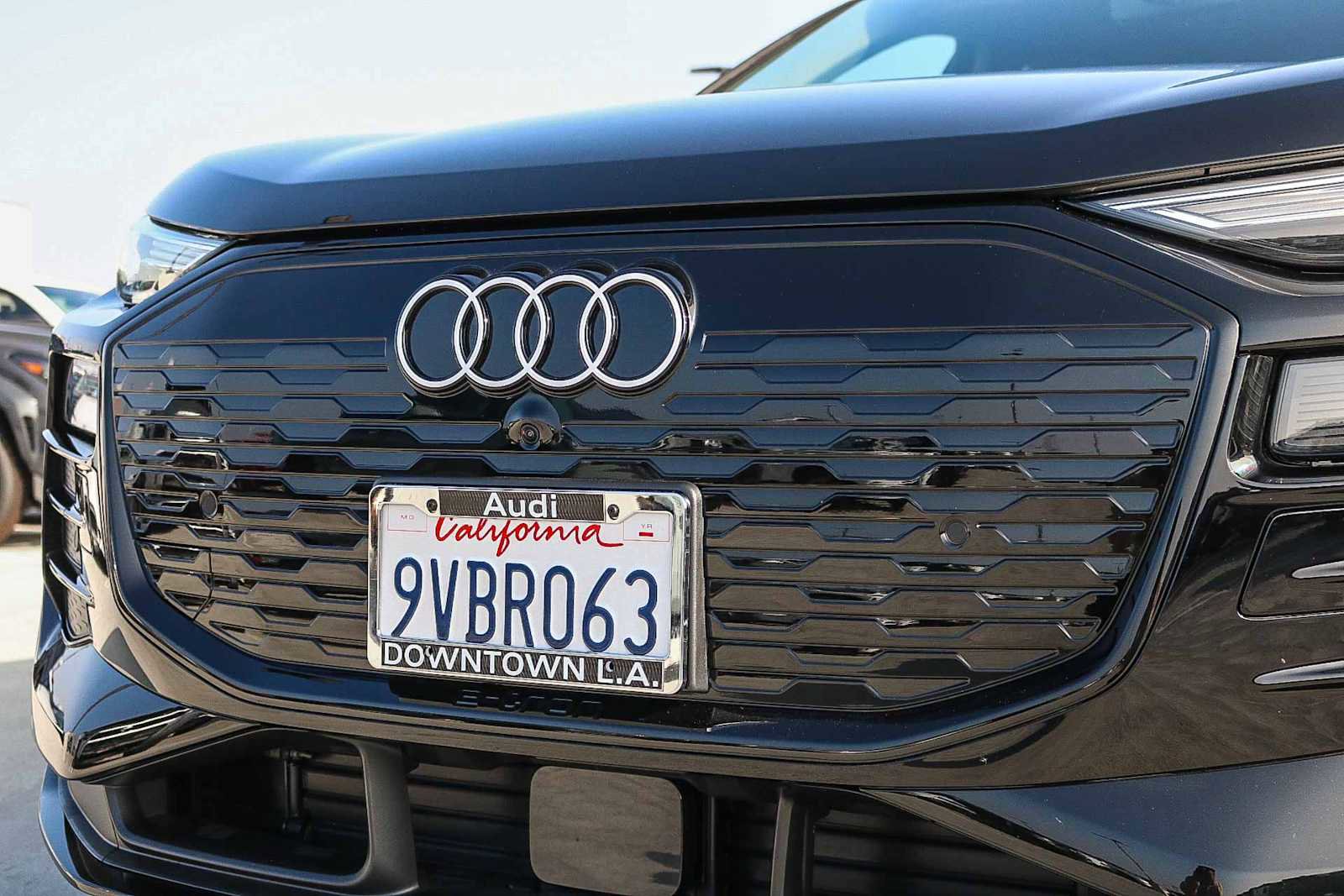 Used 2025 Audi Q6 e-tron Premium w/ Convenience Package image 6