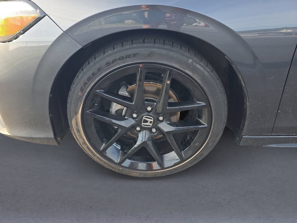 Used 2025 Honda Civic Sport image 11