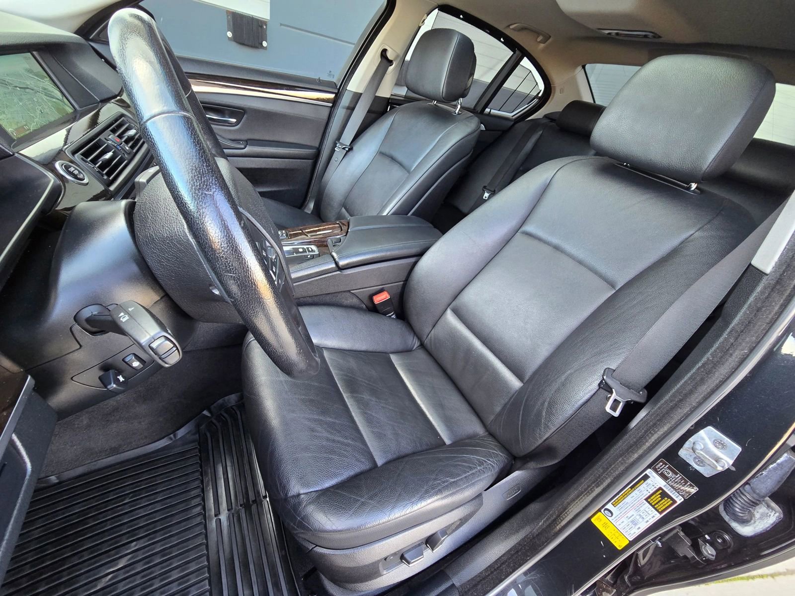 Used 2011 BMW 528i Sedan image 13