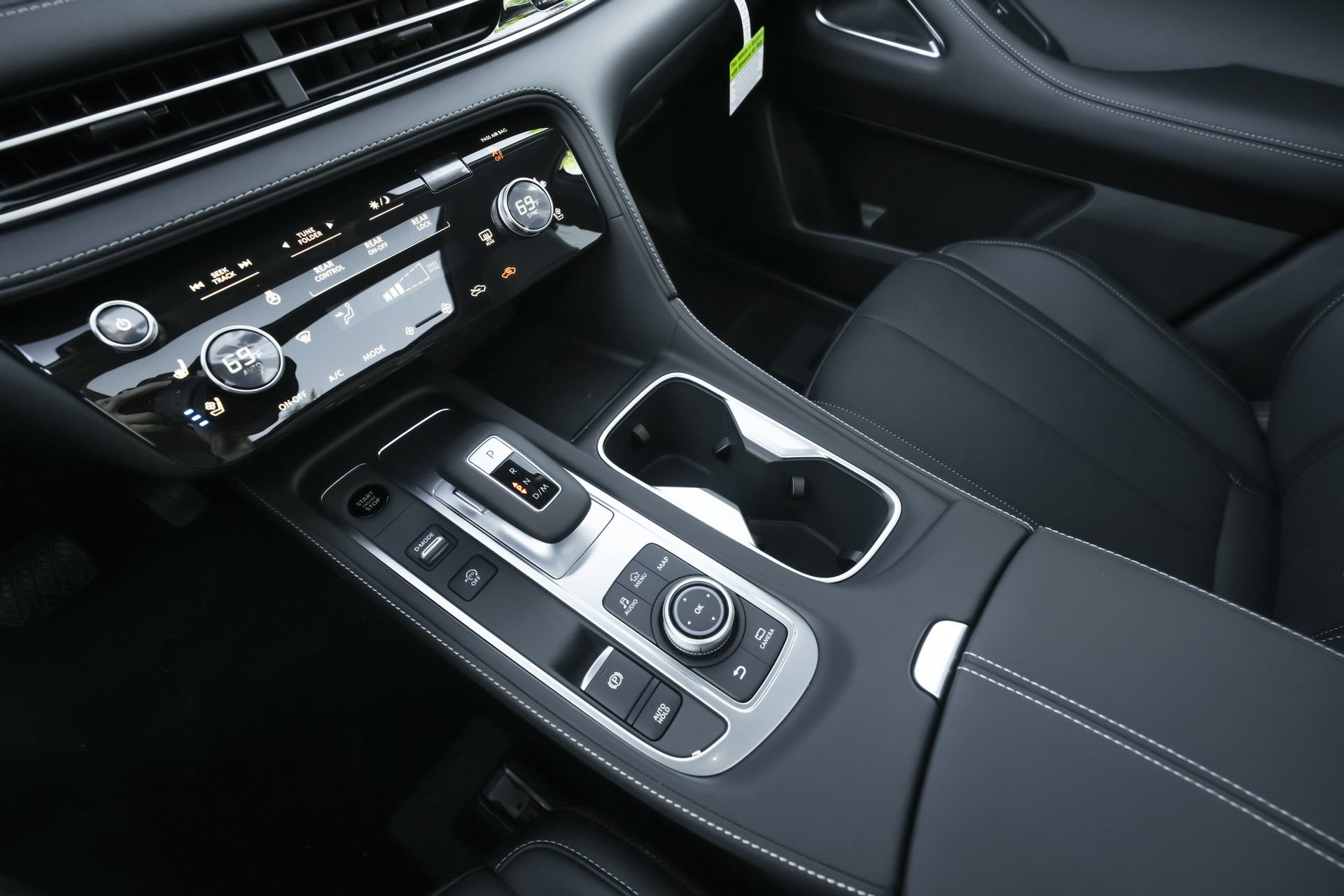 New 2026 INFINITI QX60 Luxe w/ Cargo Package image 10