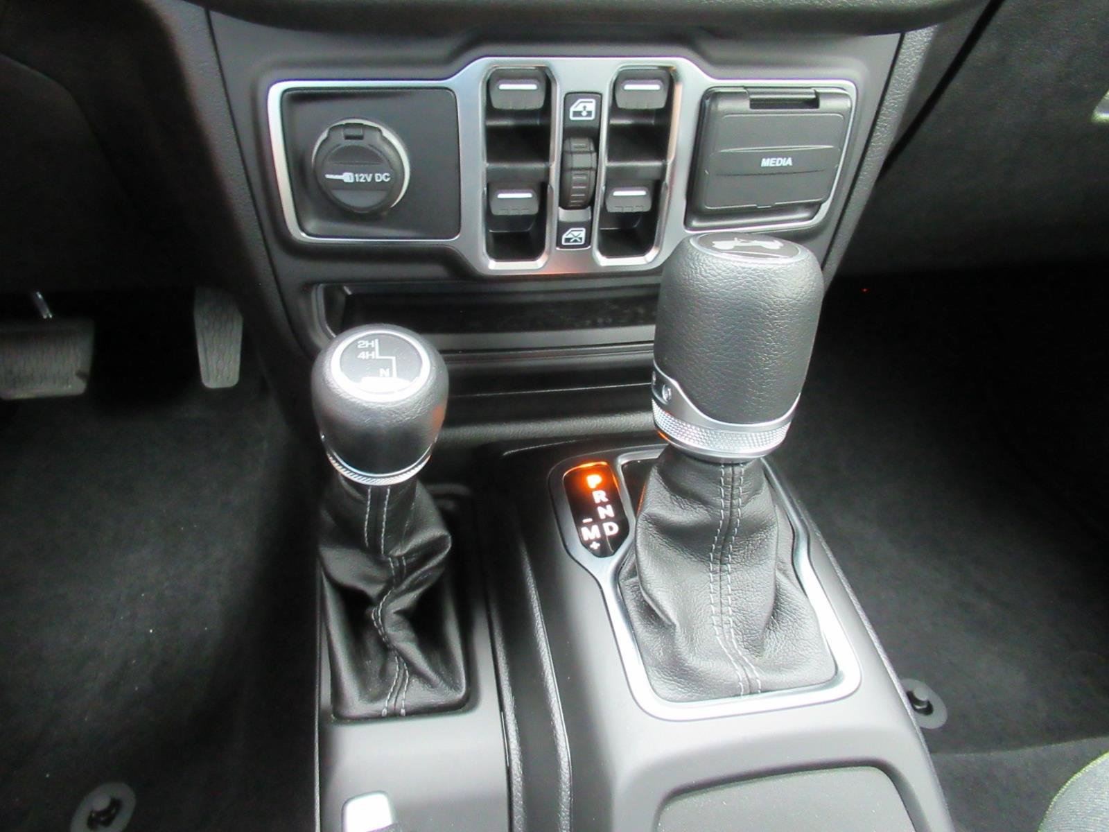 Certified 2025 Jeep Wrangler Unlimited Sport AWD/4WD image 27