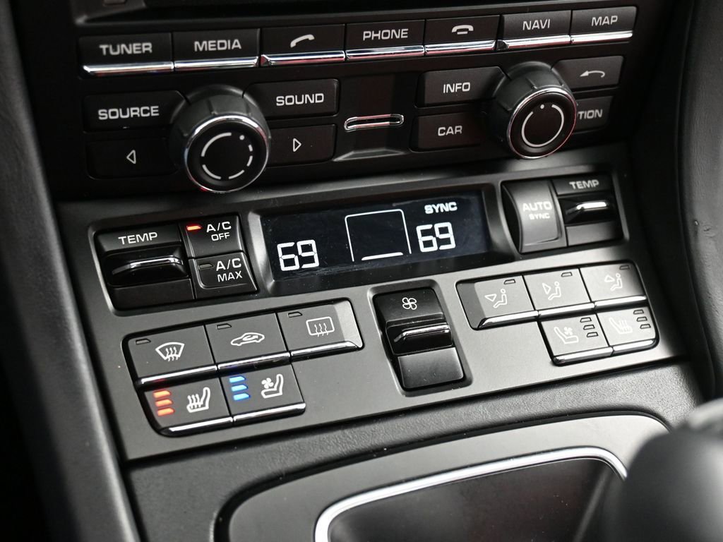 Certified 2015 Porsche 911 Turbo S image 22