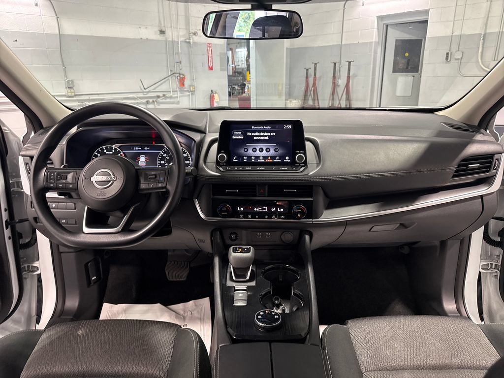 Used 2024 Nissan Rogue SV AWD/4WD image 34