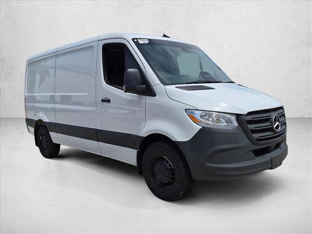 Used 2025 Mercedes-Benz Sprinter 2500 image 3