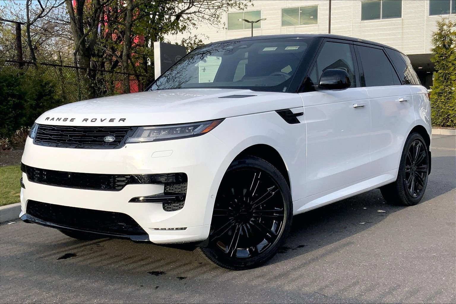 New 2026 Land Rover Range Rover Sport Dynamic SE AWD/4WD image 1