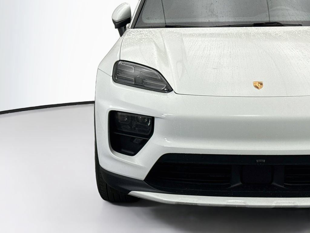 Used 2024 Porsche Macan 4 Electric AWD/4WD image 12