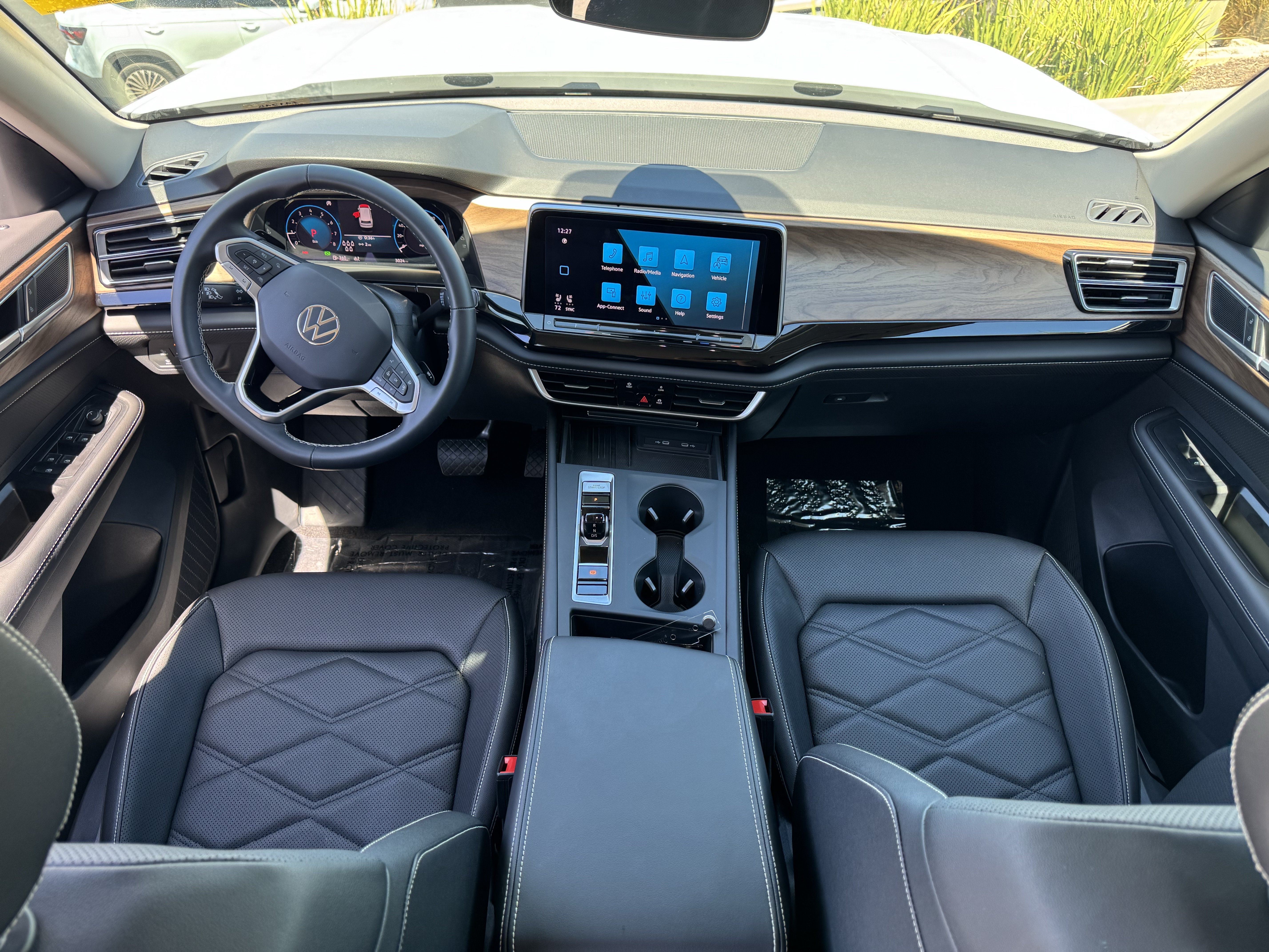 Used 2026 Volkswagen Atlas SE FWD image 29