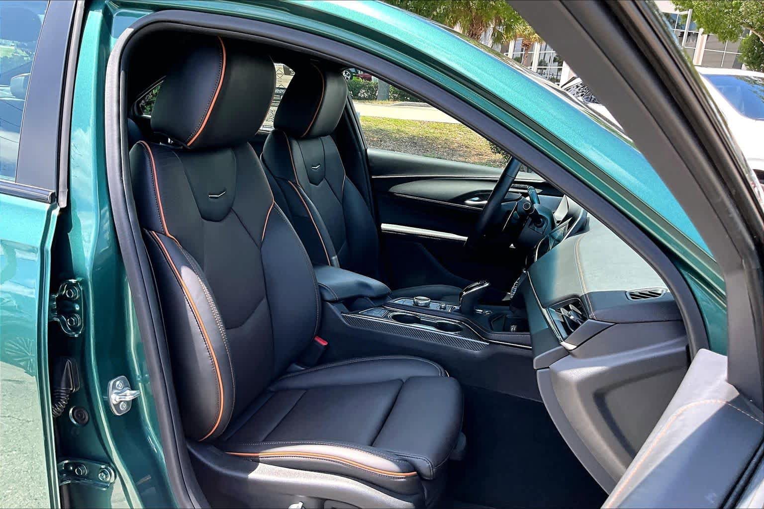 Used 2025 Cadillac CT4 V RWD image 9