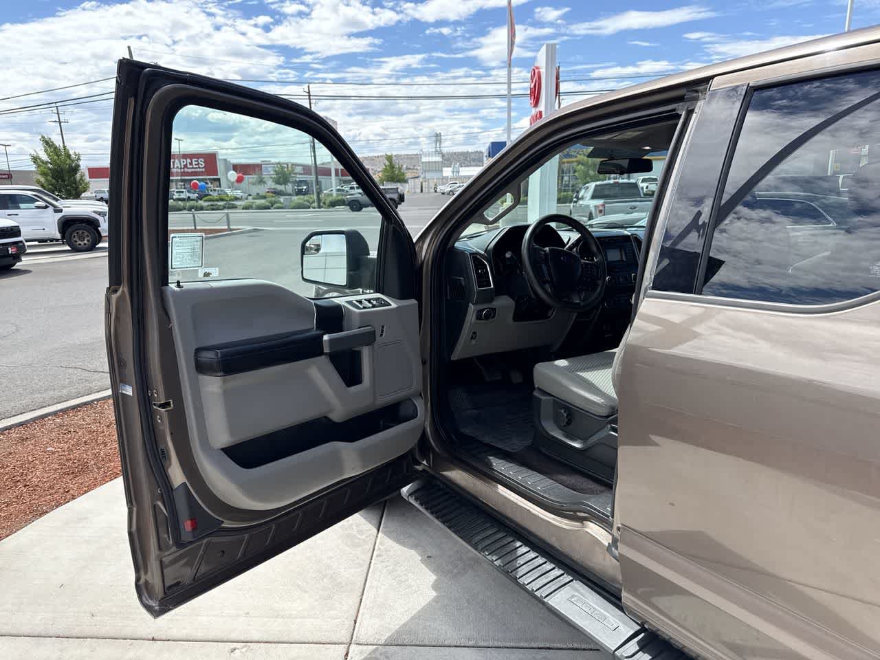 Used 2015 Ford F150 XLT w/ Trailer Tow Package AWD/4WD image 10