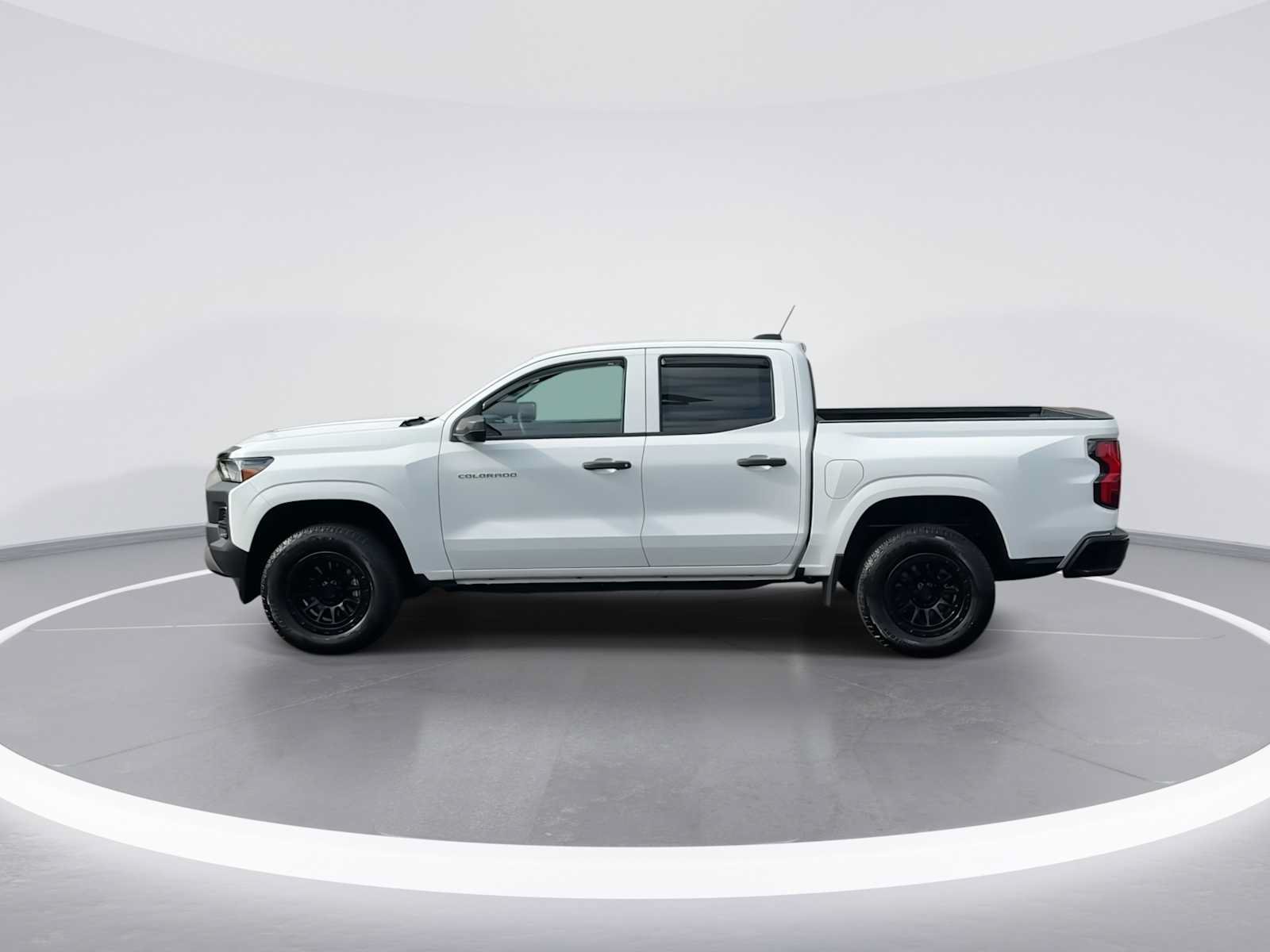 Used 2025 Chevrolet Colorado W/T w/ Advanced Trailering Package RWD image 5