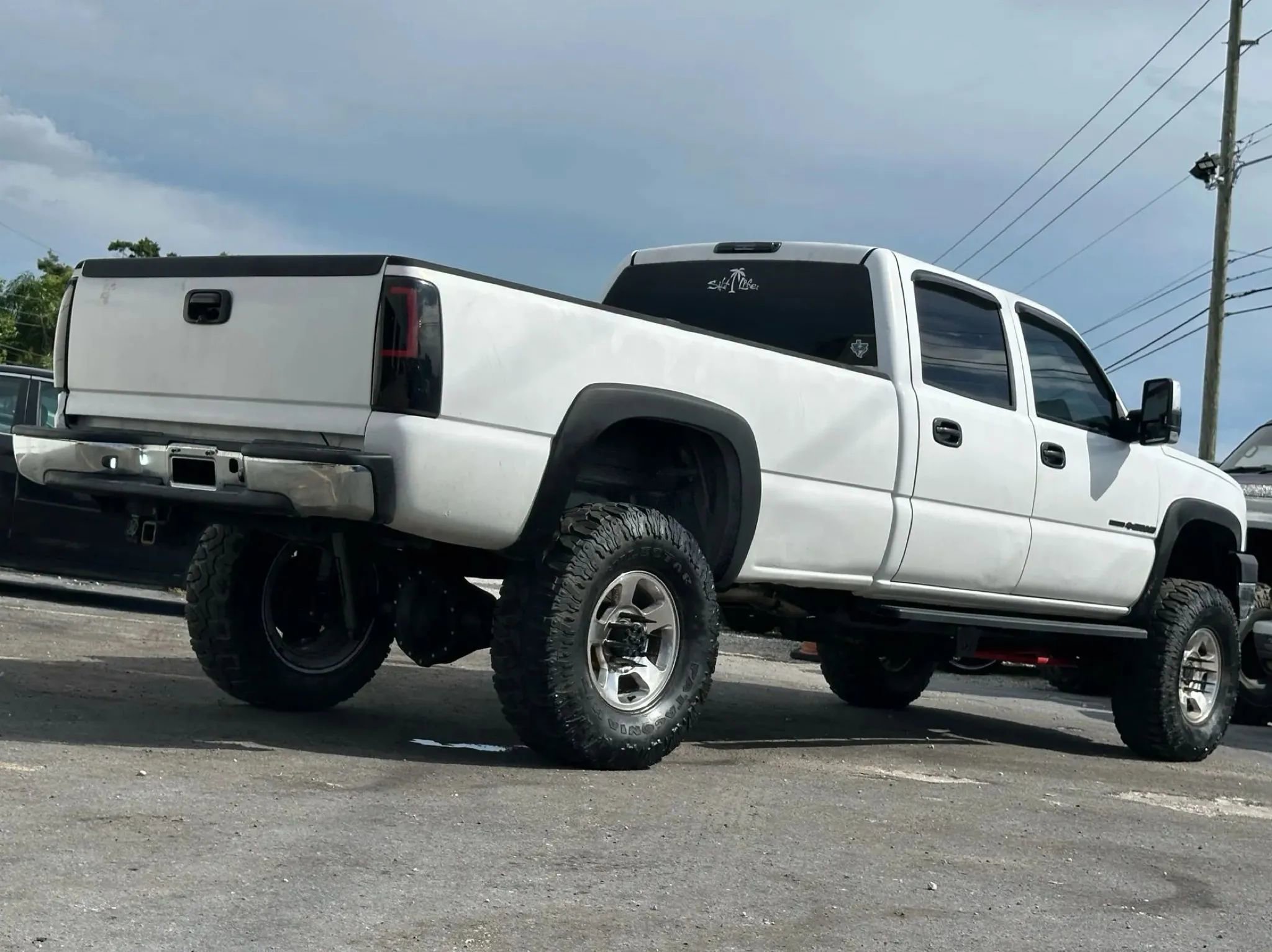 Used 2007 Chevrolet Silverado 2500 W/T w/ Heavy-Duty Power Package image 3