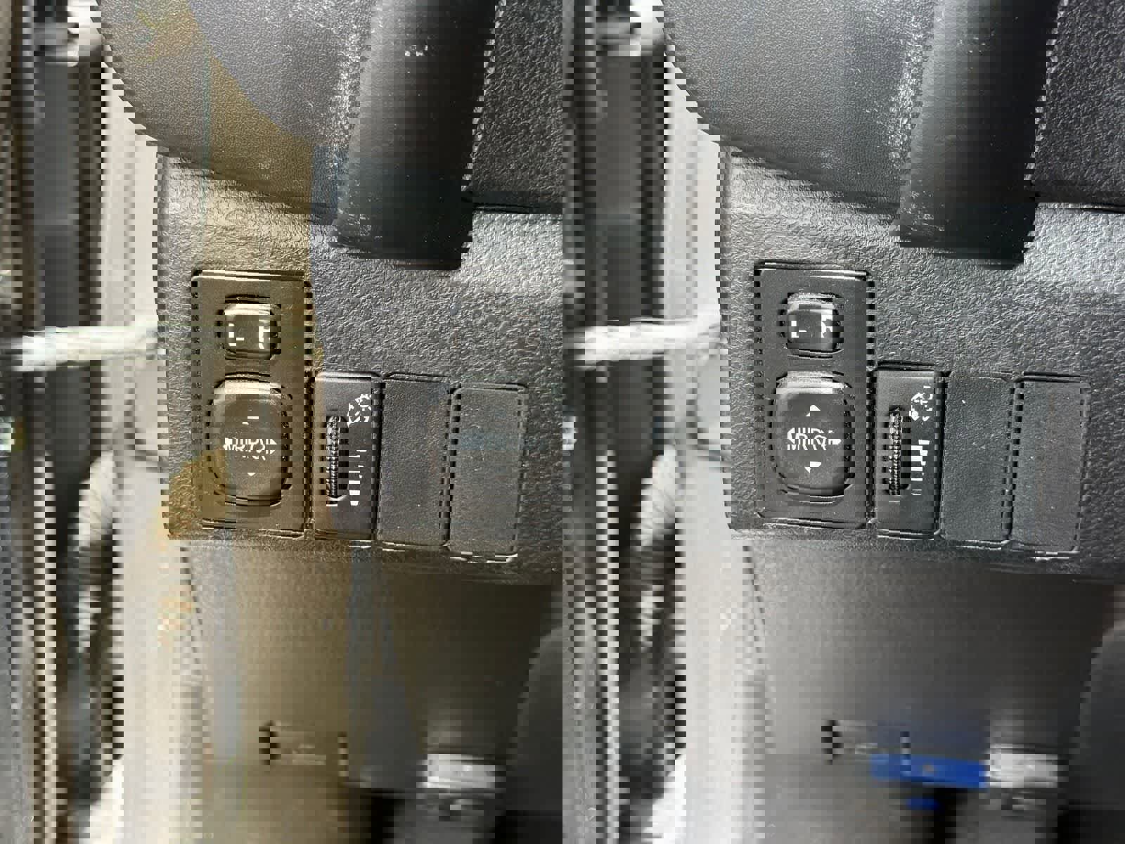 Used 2019 Toyota Corolla LE w/ Carpet Mat Package (TMS) FWD image 17