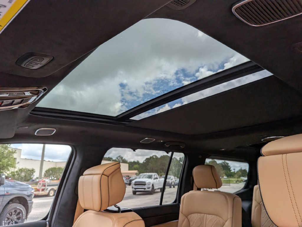 New 2026 Jeep Grand Wagoneer Summit AWD/4WD image 18